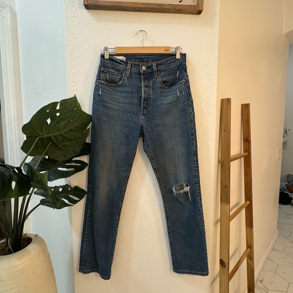 Levis 501 straight leg